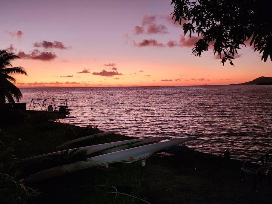 Duplex En Bord De Mer Fare Tahitea Pension Taputapuapea Екстер'єр фото